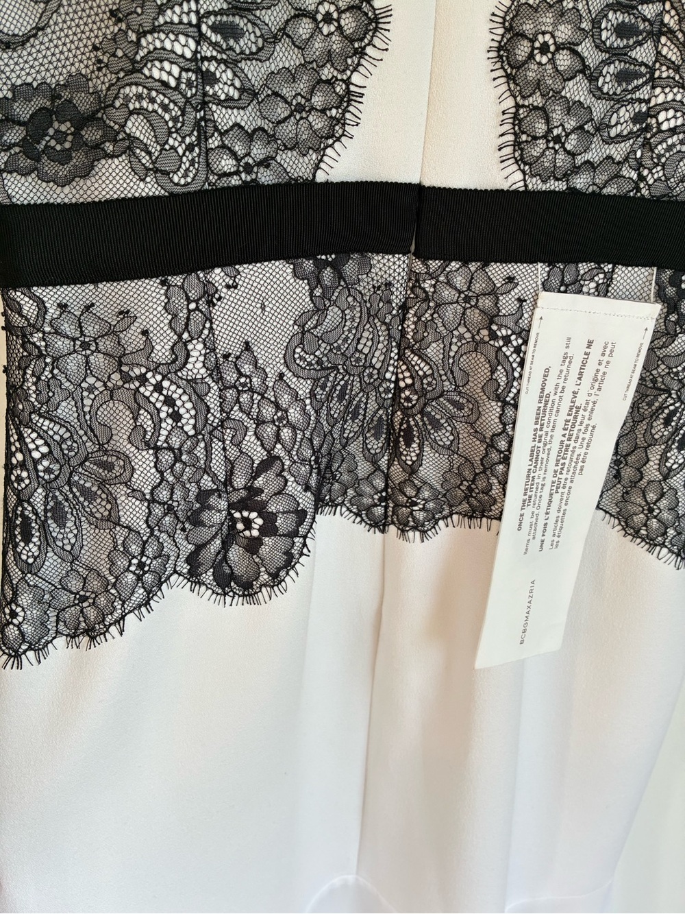 NWT BCBGMaxAzria Georgianna Lace Bicolour Halter Maxi Gown 4 - Picture 6 of 16